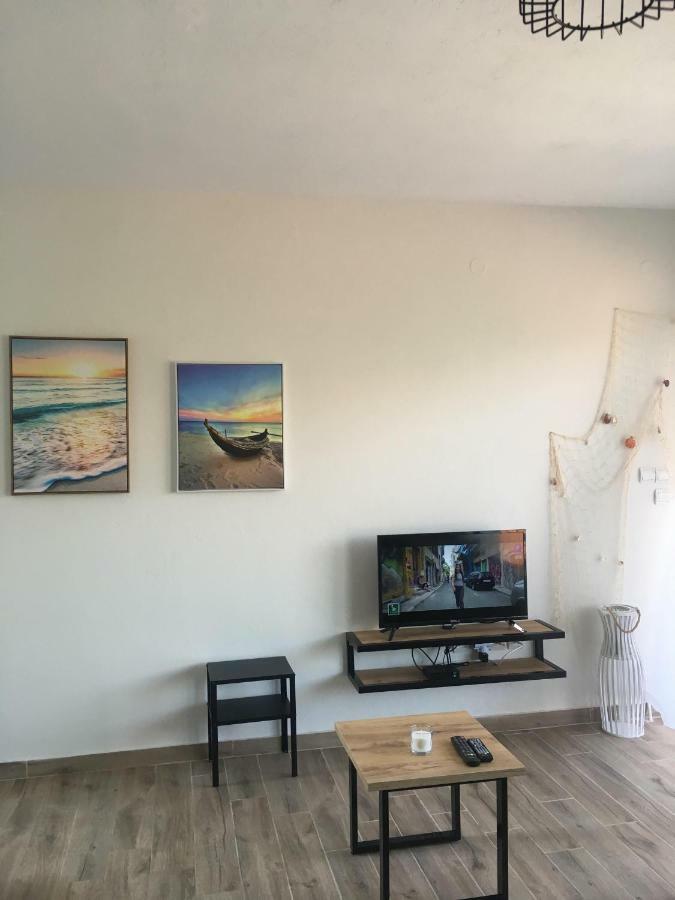 Sunrise View Apartment Офринион Екстериор снимка